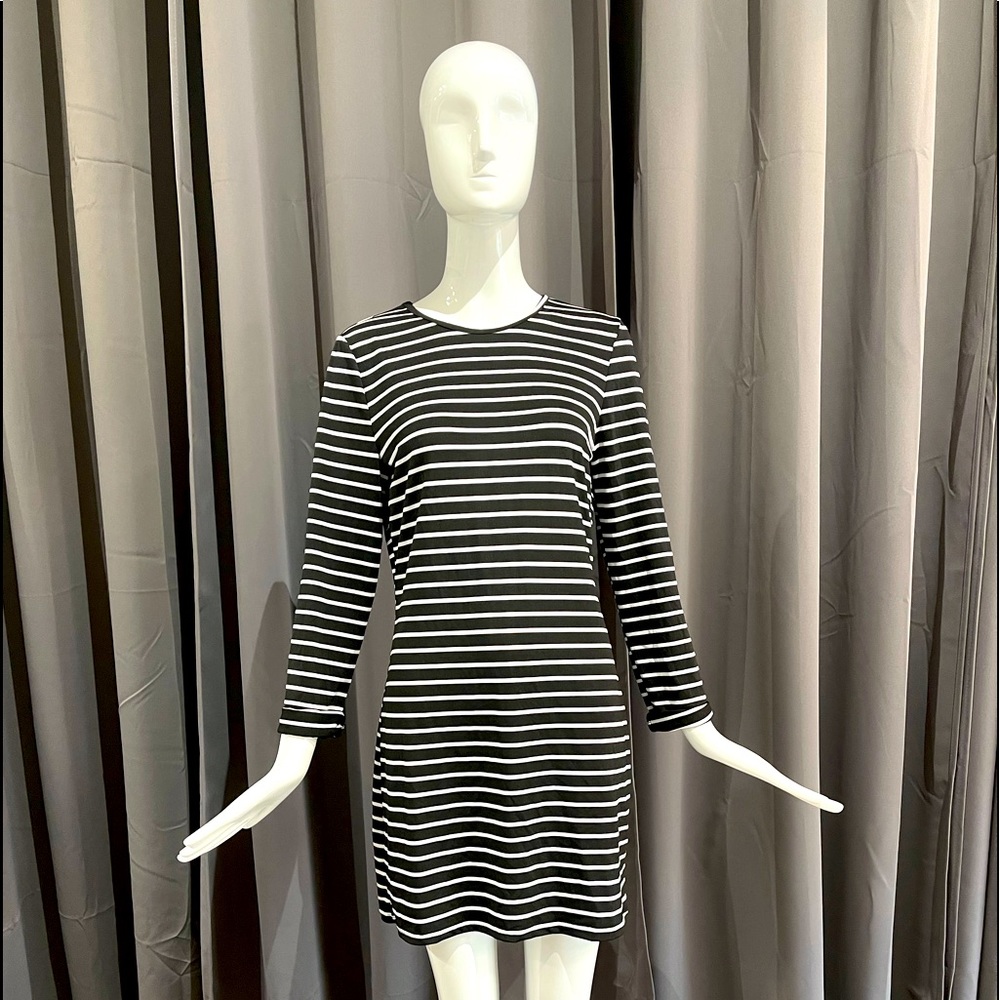 Simply Black & White stretchy dress